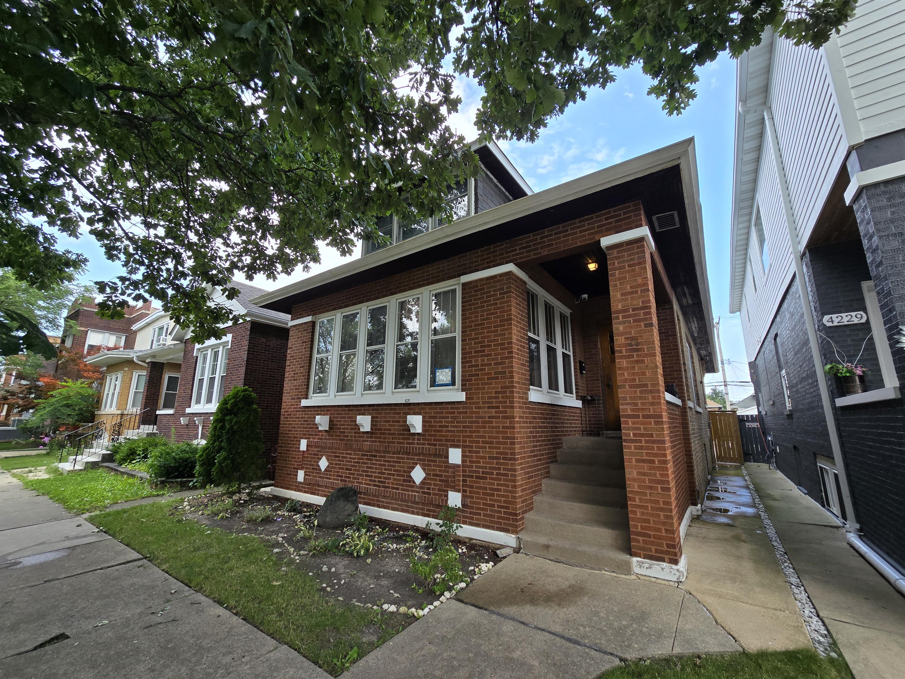 4231 North Marmora Avenue